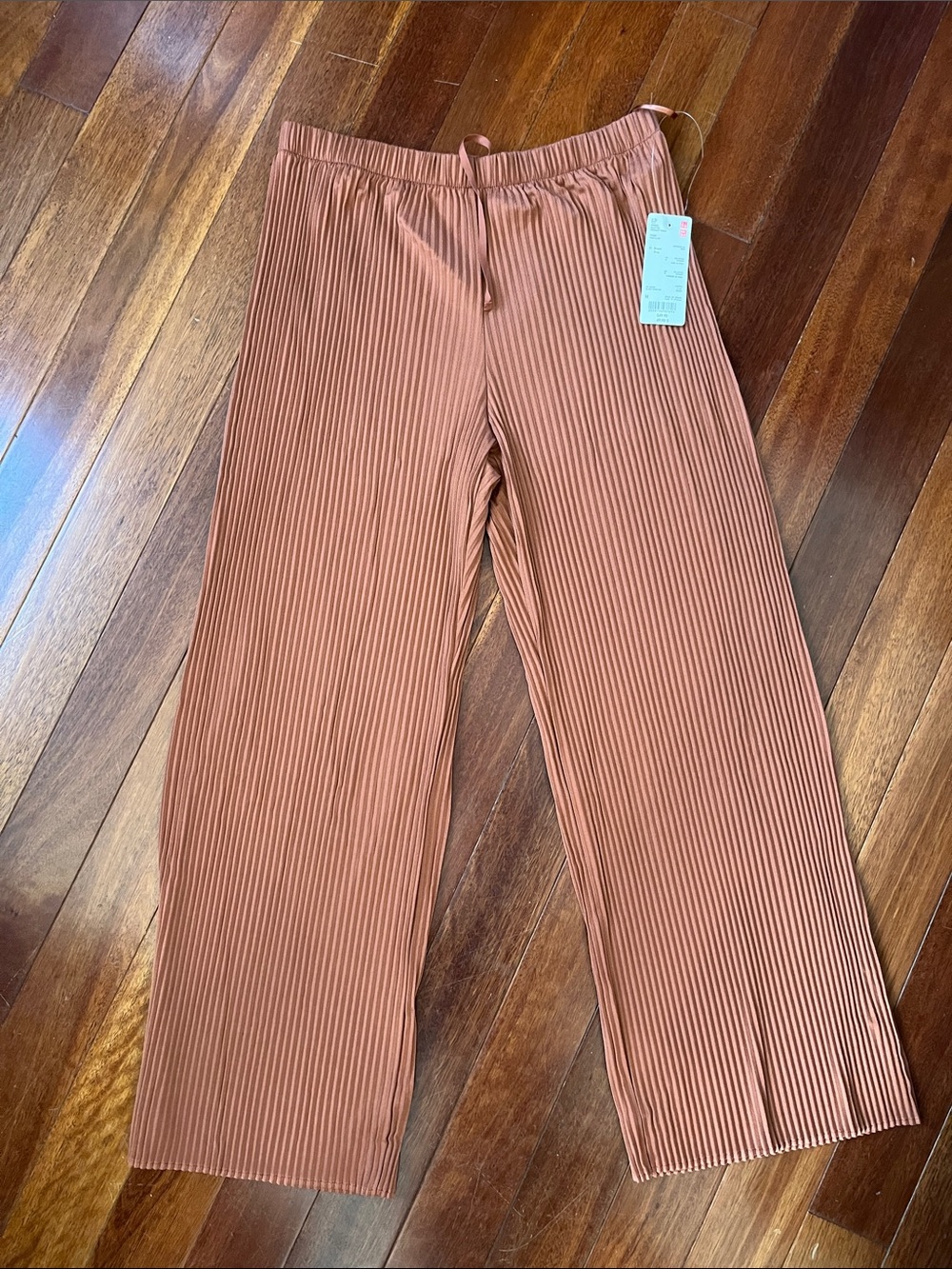 NWT Uniqlo Brown Pleated Straight Pants Medium